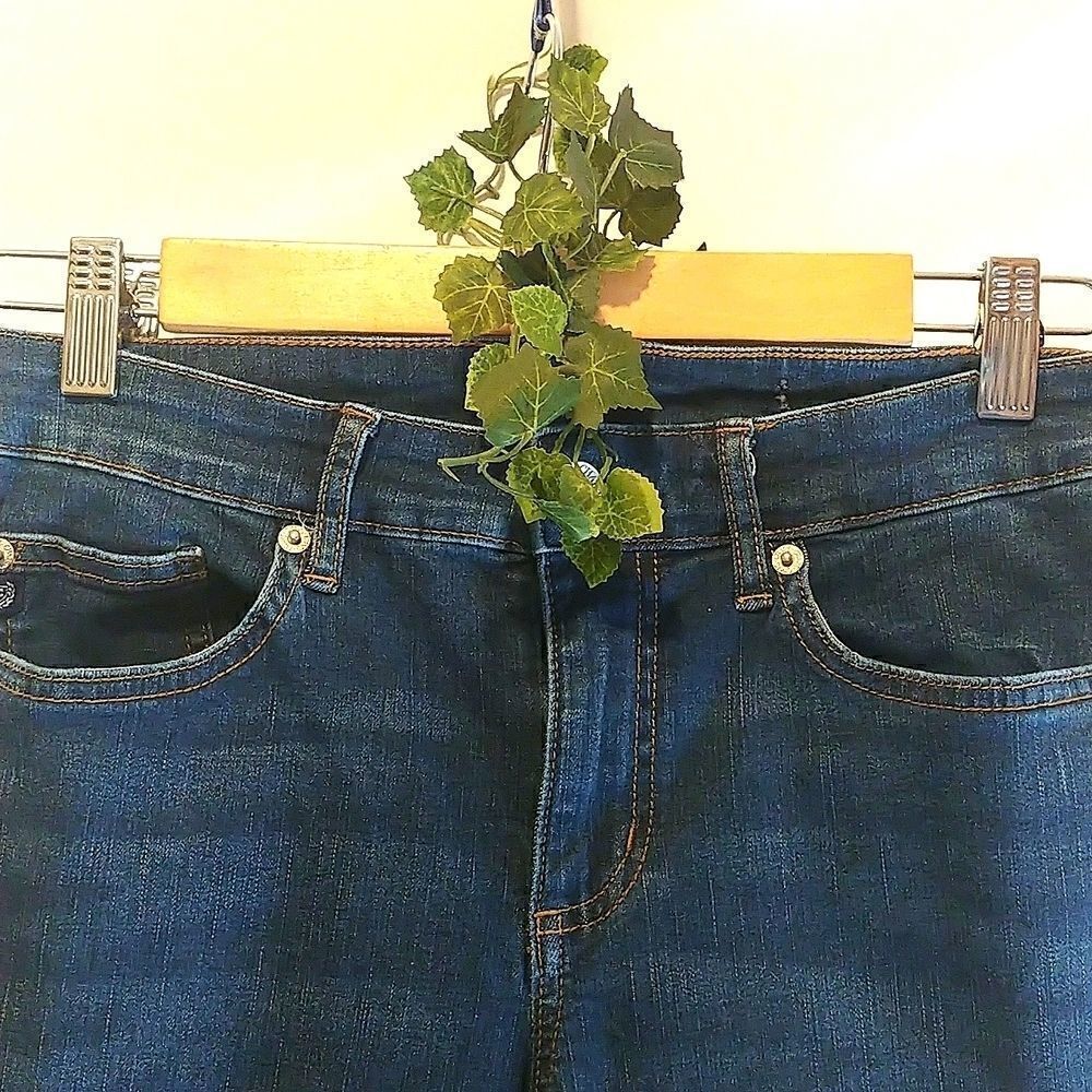 Chaps. Boot Cut Denim Jeans. Size 6/28. Great condition. - Picture 2 of 10